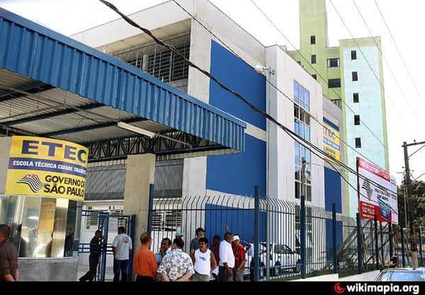 Quais são os cursos oferecidos pela ETEC Cidade Tiradentes?