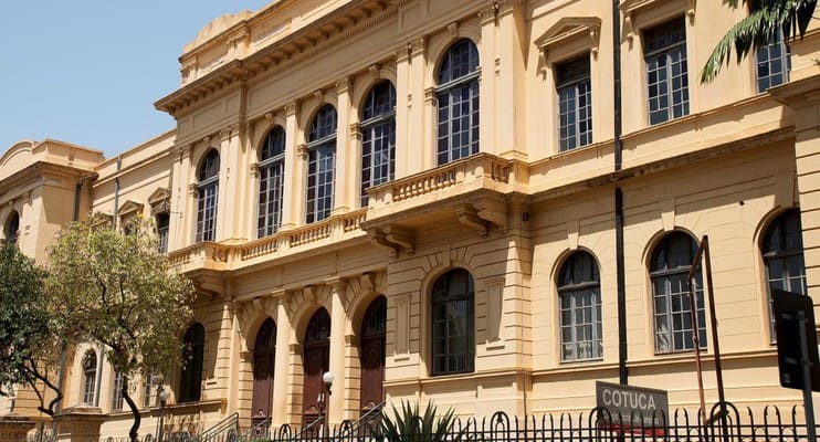 Quais são os cursos técnicos oferecidos pelo COTUCA?