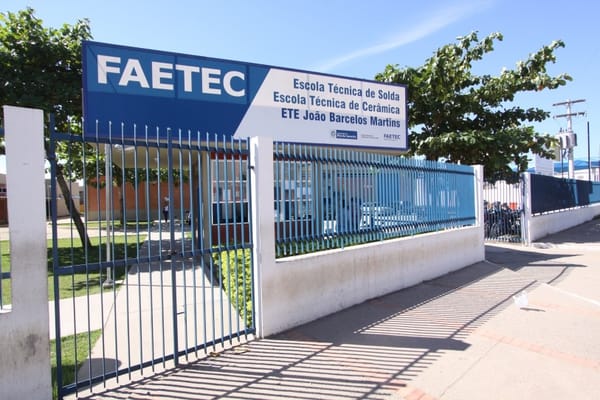 VOLTA DOS CURSOS na Escola Técnica Estadual de Paracambi-RJ 