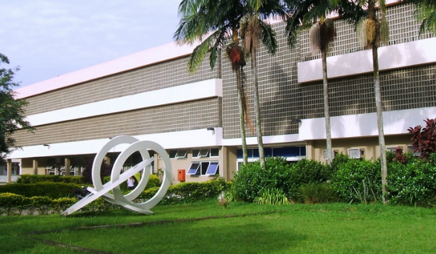 Quais são os cursos oferecidos pela ECA USP?