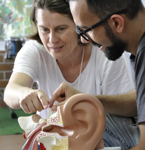 UFABC promove ações de divulgação científica em escolas públicas do ABC