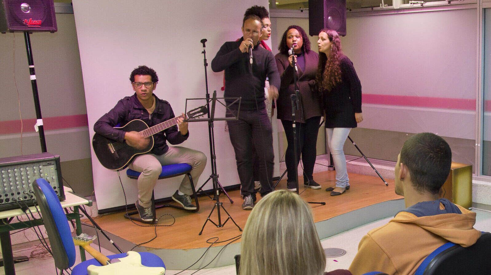 7 cursos técnicos DIFERENTÕES oferecidos pela ETEC