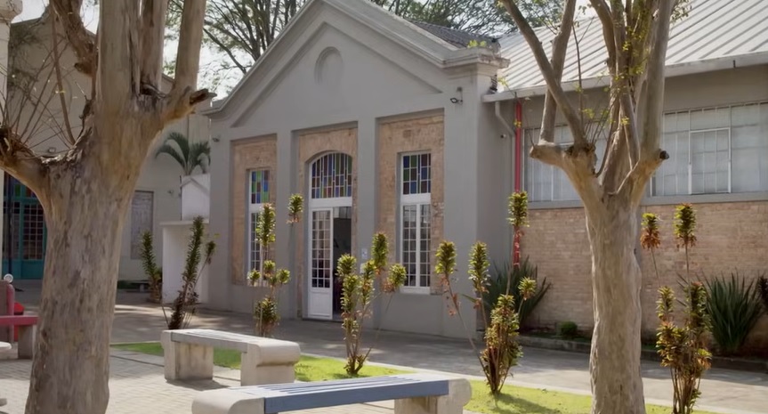 Quais são os cursos oferecidos pelo Liceu de Artes e Ofícios?